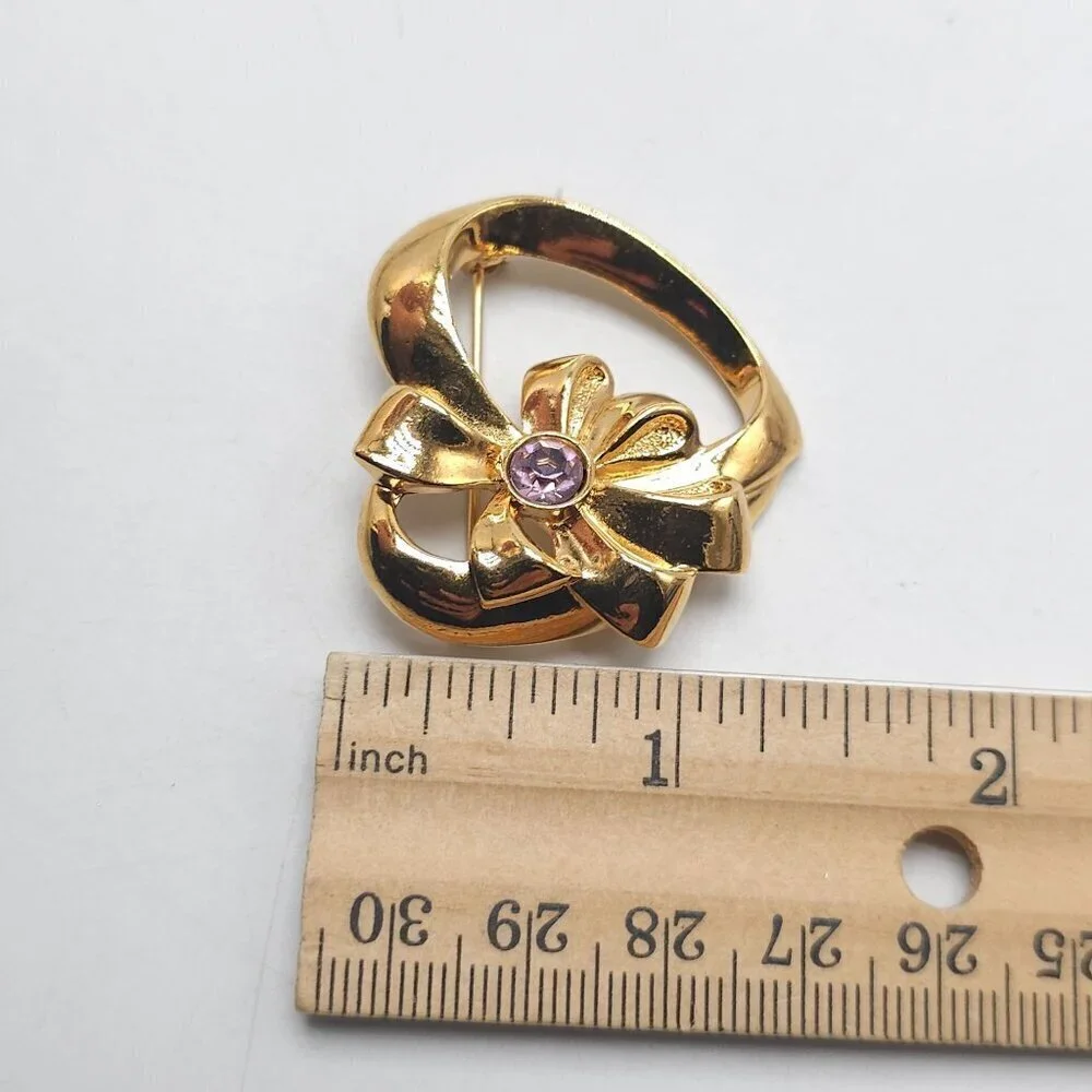 Avon Gold Tone Heart Brooch With Floral Pink Rhinestone Accent Vintage